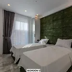 Luxury By The Coast *
