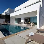 Luxury By The Coast Feriehus