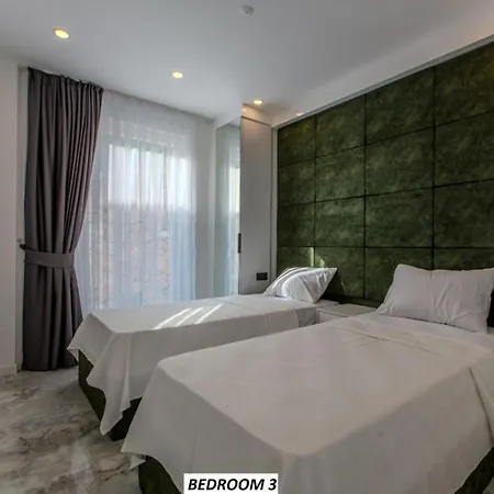 Luxury By The Coast *