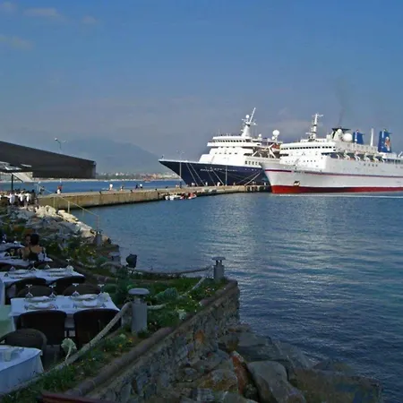 Ferienhaus Luxury By The Coast