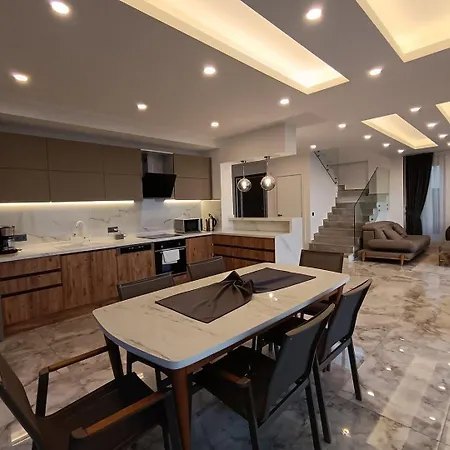 Luxury By The Coast Ferienhaus