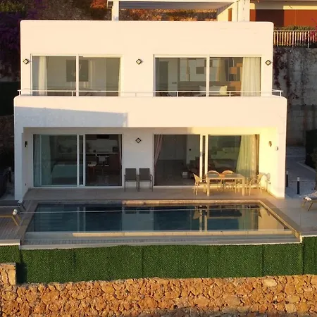 Ferienhaus Luxury By The Coast