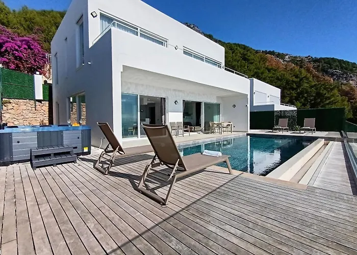 Vakantiehuis Luxury By The Coast *