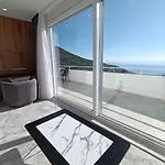 Luxury By The Coast Holiday home *