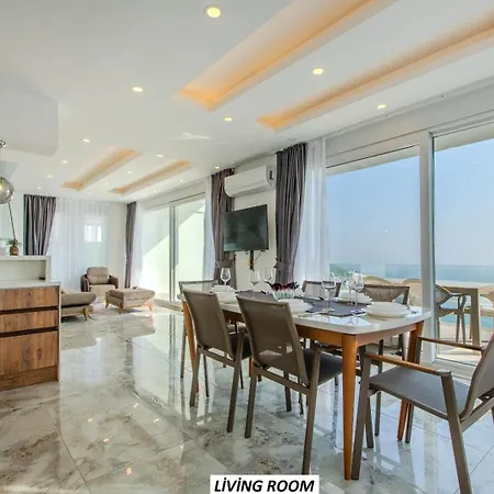 Luxury By The Coast Semesterbostad