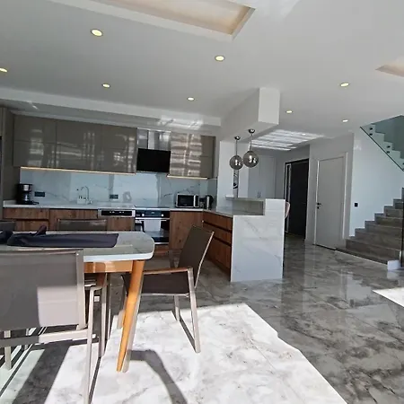 Luxury By The Coast Feriehus *
