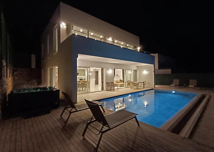 Luxury By The Coast Tatil Evi *